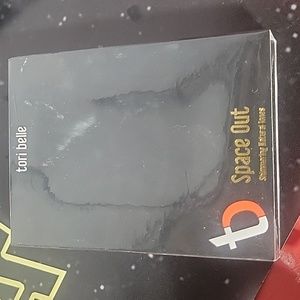 Tori Bell Space Out Eyeshadow palette